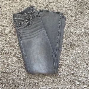Light gray denim’s straight jeans
